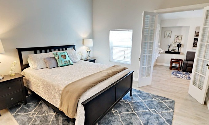 Golden Hill Appartement | NOUVEAU Remodel Near Downtown, NOUVEAU Jacuzzi, foyer et BBQ construit (F)