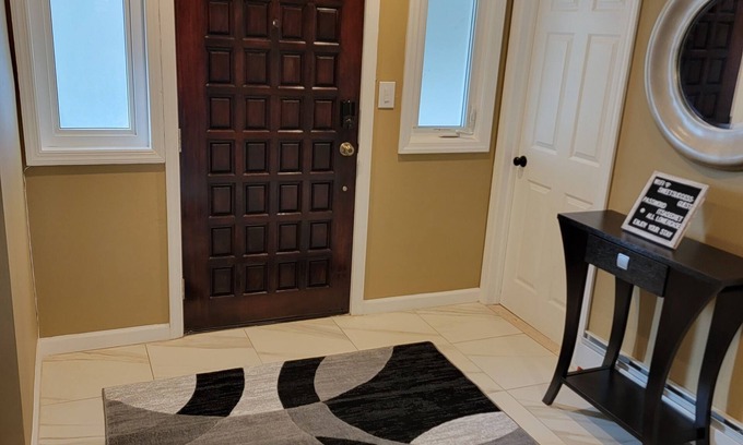Freeport's Nautical Mile Maison | Walking Distance to Nautical Mile