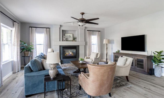 Arabian Crest Maison | Walking On Sunshine