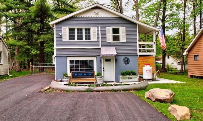 Hawley Maison | Wally's House