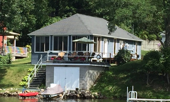 Dundee Cottage | Nouvelle opportunité de location de lac Waneta - Premier emplacement sur le lac
