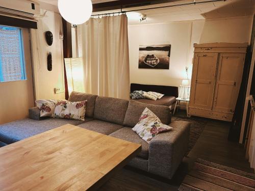 Reittio Appartement | Wanha Koulu Tahko 2h Huone, Sauna, Minikeittiö, Rinteet Spa Ravintola 6km, Sali, Wifi, Lemmikit OK, Edukas