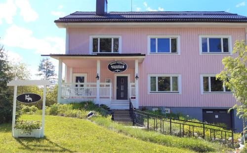 Pieksamaki Maison | Wanha Neuvola Guesthouse