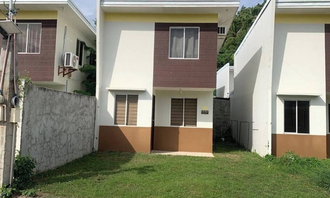 Tanauan City Maison | Envie d'un séjour relaxant à San Juan? Visitez R Retreat aujourd'hui!