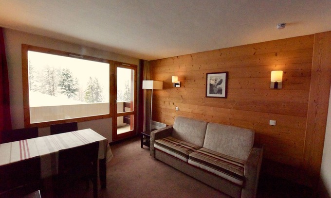 Belle Plagne Appartement | Chaleureux 2 pièces, 4 personnes à Belle-Plagne (Alt:2050m)