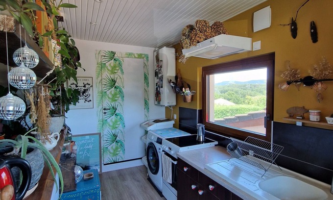 Dardilly Copropriété | Warm and bright apartment near Lyon