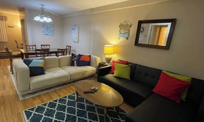 Weirs Beach Copropriété | 2 bedroom condo w/pool close to beach & skiing