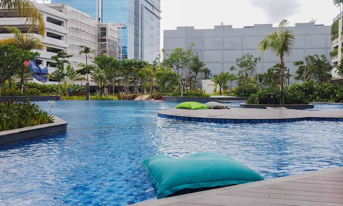 Kelapa Gading Timur Appartement | Warm And Elegant 2Br At The Kensington Royal Suites Apartment