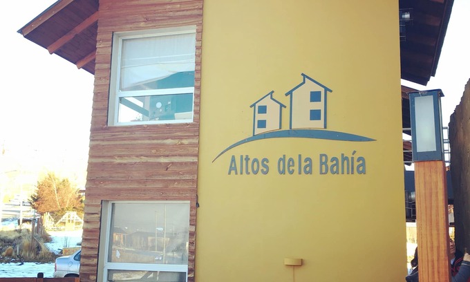 Macrozona Bahia Redonda y Primeros Faldeos Appartement | Appartement chaleureux et moderne avec vue sur le lac