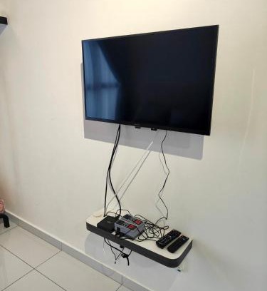 Bukit Indah Appartement | Warm home skytrees beautiful hills