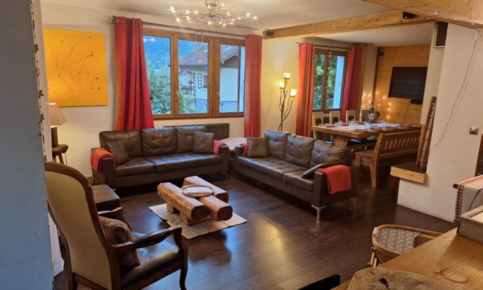 Thones Chalet De Ski | Warm, spacious house 10 minutes from the ski slopes or Lake Annecy