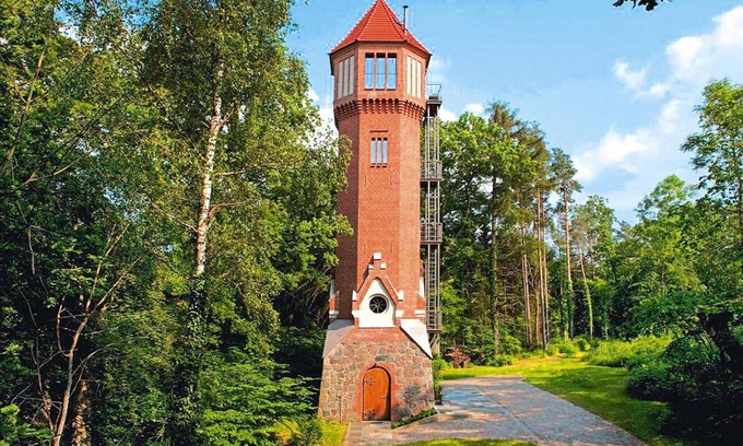 Kuchelmiss Maison | Château d'eau, Kuchelmiss