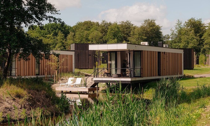 Zeewolde Maison | Pavillon au bord de l'eau dans un parc de vacances