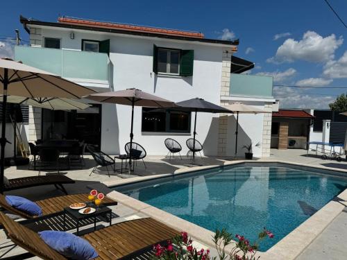 Citluk Maison | Water Spring