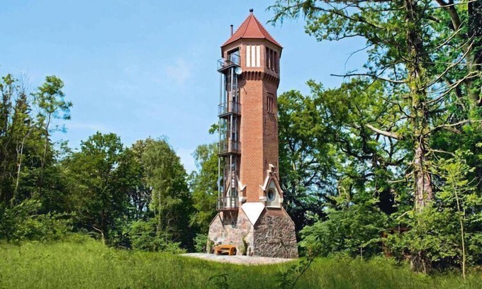 Kuchelmiss Maison | Château d'eau, Kuchelmiss