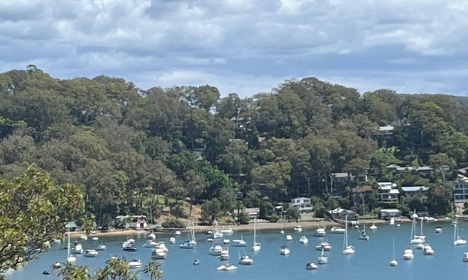 Avalon Beach Maison | Water view modern 2 bedrooms apartment in Palm Beach