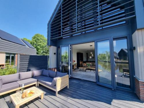 Balk Maison | Water Villa in Balk by Slotermeer Lake