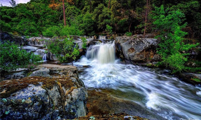 Yosemite Forks Maison | Propriété riveraine avec cascades près de Yosemite et Bass Lake