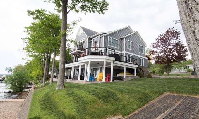 Rushville Maison | Bord de l'eau, 138 pieds de plage privée, Sunset View, SmartTV, pour 24 personnes
