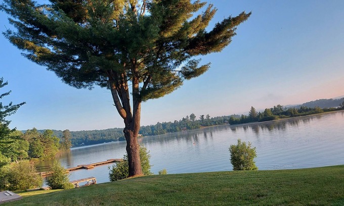 Combermere Copropriété | Cozy WaterFront 2 Bdrm, 2 Bath Condo-Suite with beach and a Gorgeous view
