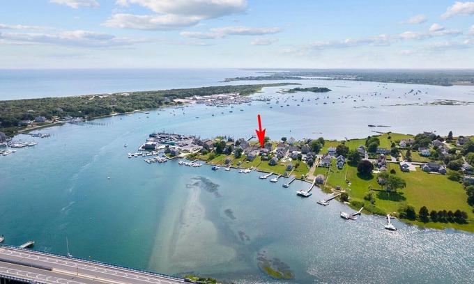Westport Point Maison | Waterfront- 3 Bedroom Home on Westport Point