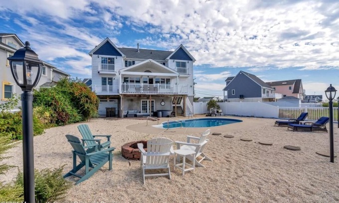 Osbornsville Maison | Waterfront 4-BR/3 Bath Home in Toms River with Private Pool and Hot Tub