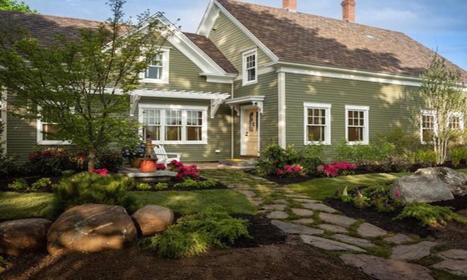 Waldoboro Maison | Propriété riveraine w. Une vue imprenable, Cape-1884 rénové concepteur sur 15 acres