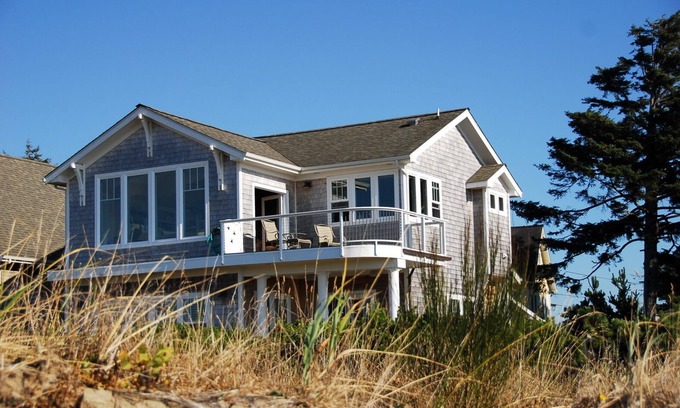 Lincoln City Maison | BORD DE L'EAU Bungalow ... VUES, VUES, VUES!