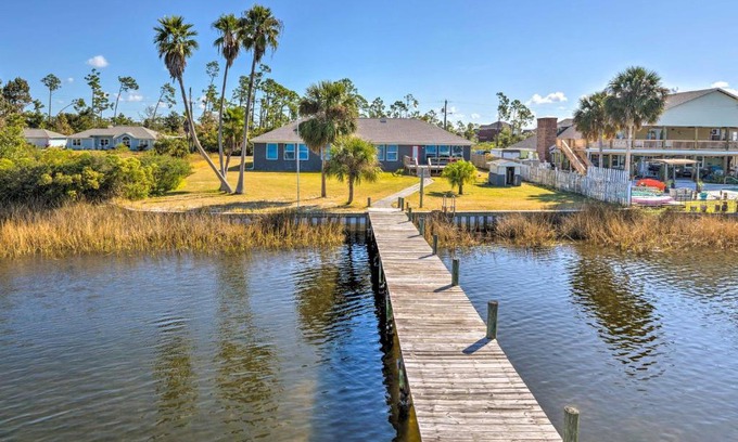 Callaway Maison | Waterfront Callaway Bayou Home with View and Boat Slip