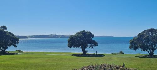 Snells Beach Maison | Waterfront Charm - Snells Beach Holiday Home