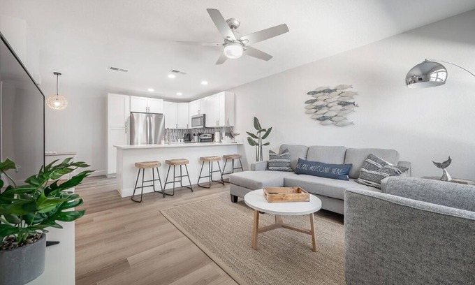 Apollo Beach Copropriété | Waterfront Condo in Apollo Beach !