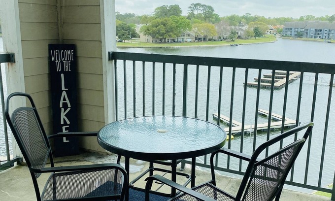 Walden on Lake Conroe Copropriété | Condo au bord de l'eau avec piscine privée et vue imprenable!