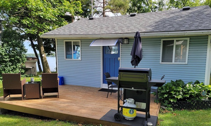 Greater Napanee Cottage | WATERFRONT COTTAGE IN GREATER NAPANEE UNIT B4305 County road 9,Grater Napane
