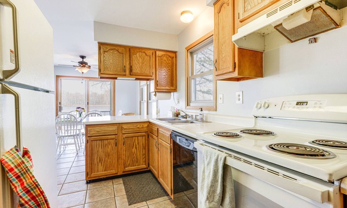 Coldwater Cottage | Coldwater Cottage sur Dragon Lake w / Dock & Deck!