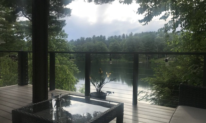 Town of Copake Maison | Waterfront Escape +dock +kayaks +firepit +fireplace +games