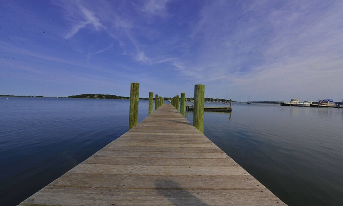 Coecles Harbor Maison | ÉTÉ SPÉCIAL 8975 $ pour le 17 au 30 juillet sur Shelter Island. DOCK DE 100 PIEDS