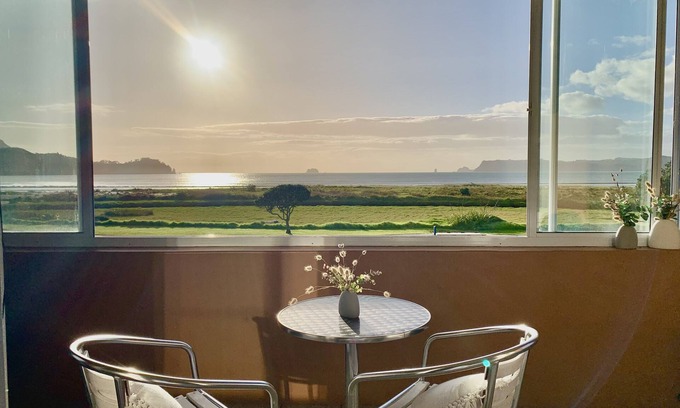 Whitianga Appartement | Waterfront fabulous view, spacious studio, heated pool & 10 mins walk into town.