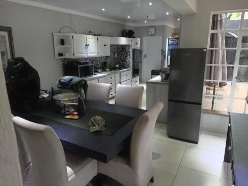 Schoemansville Appartement | Waterfront Guest House