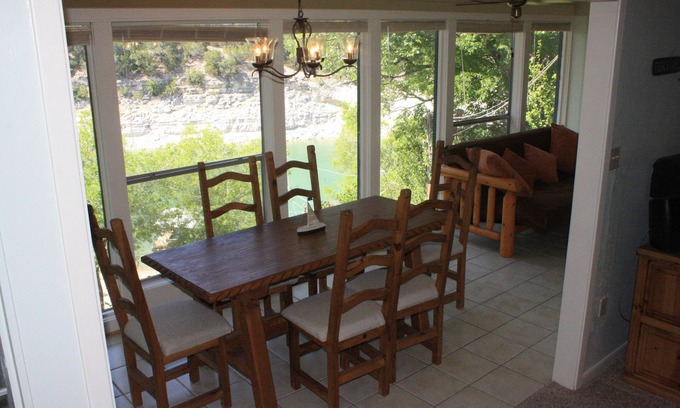 North Shore Colony Cottage | Cottage Waterfront Hatter Cove avec Embarcadère privatif