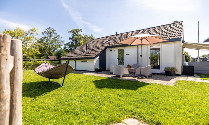 Boornzwaag Maison | Maison au bord de l'eau avec embarcadère