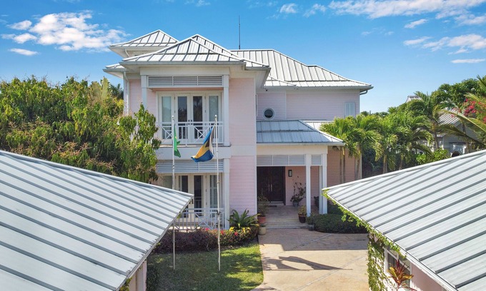 Nassau Maison | Waterfront Home in Old Fort Bay