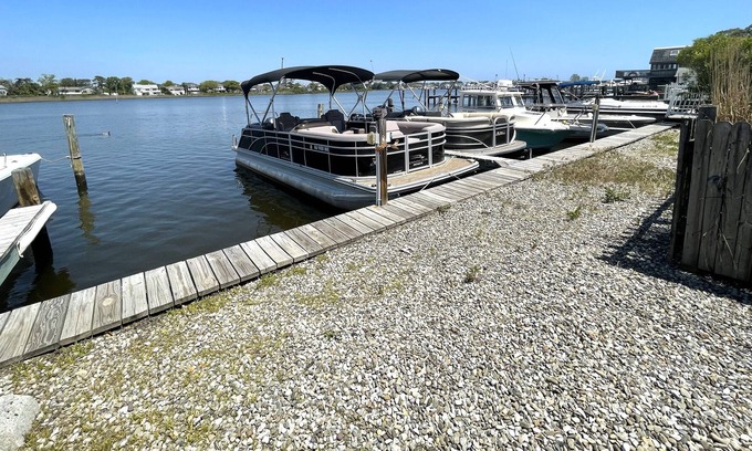 Brick Maison | Waterfront Home, Bring your Boat!
