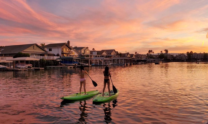 Discovery Bay Maison | Waterfront Home 🚣 with Canoe, Paddleboats, Paddleboards & Kayaks are INCLUDED