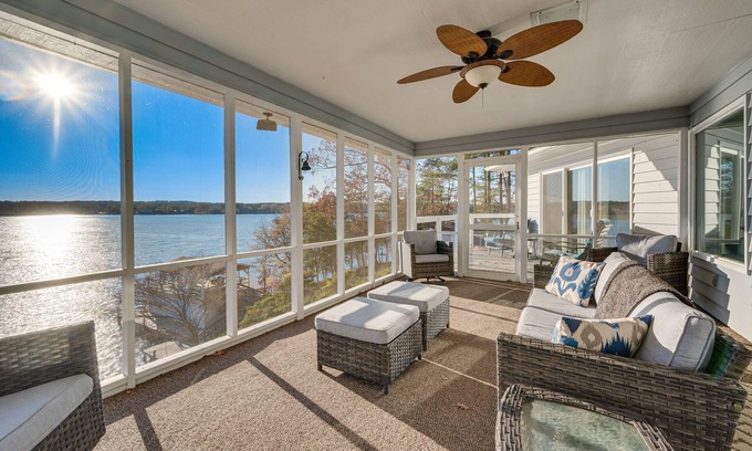 Mount Gilead Maison | Waterfront Lake Tillery Home w/ Incredible Views!