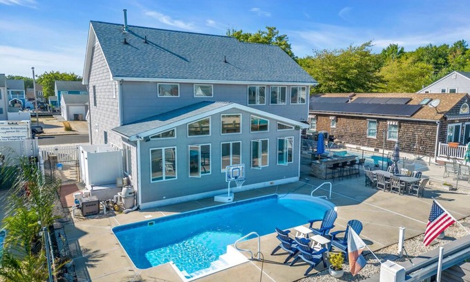 Bayville Maison | Waterfront Luxury Home with HEATED POOL, Outdoor Shower, sleeps 8