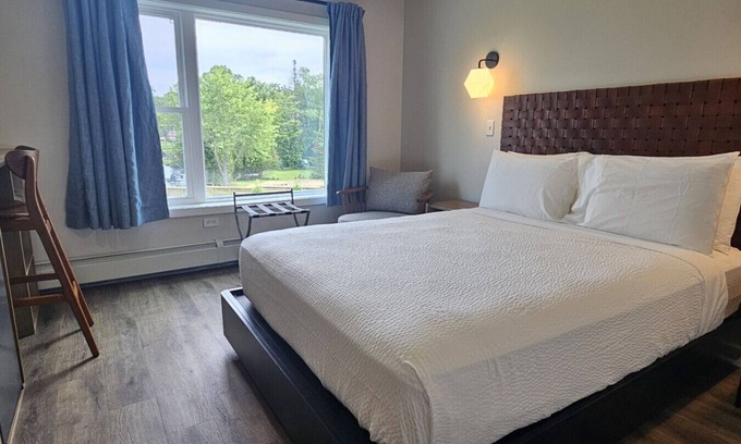 Greenville Junction Hôtel | Waterfront Motel-Mountain Views-Direct ATV Access