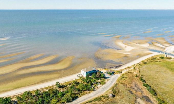 Del Haven Maison | Waterfront Oasis on 2.5 acres! Those VIEWS!