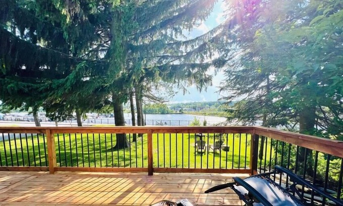 Disraeli Chalet De Ski | Waterfront Private Dock 10 people