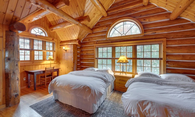 Brodhead Cabine | Waterfront Sugar River Cabin w/Dock & Game Room!