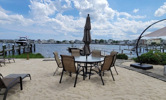 Point Pleasant Beach Maison | Waterfront Beach House